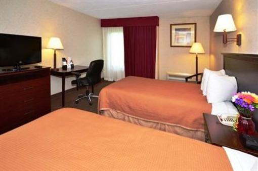 фото отеля Howard Johnson Inn Saugerties