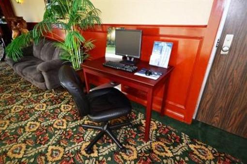 фото отеля Howard Johnson Inn Saugerties