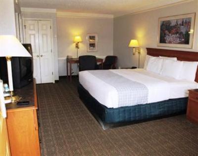 фото отеля La Quinta Inn Austin I-35 S. Ben White