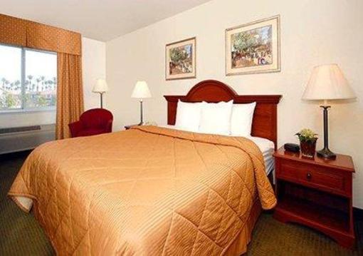 фото отеля Comfort Inn Fontana
