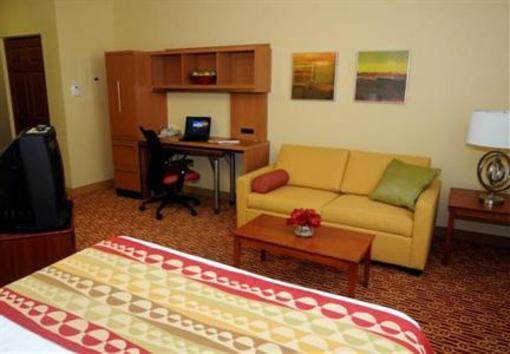 фото отеля Towneplace Suites Miami Lakes