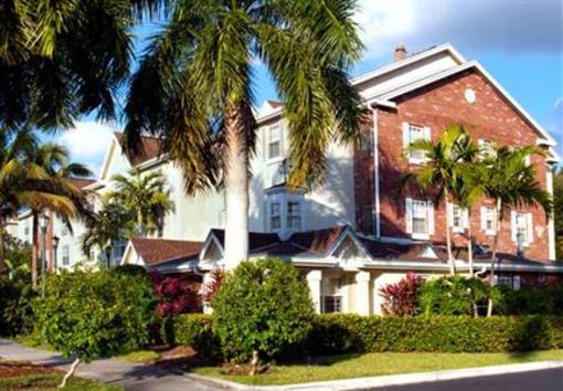 фото отеля Towneplace Suites Miami Lakes