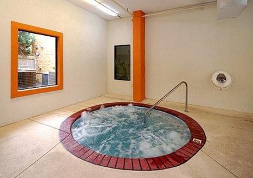 фото отеля Comfort Suites Pigeon Forge