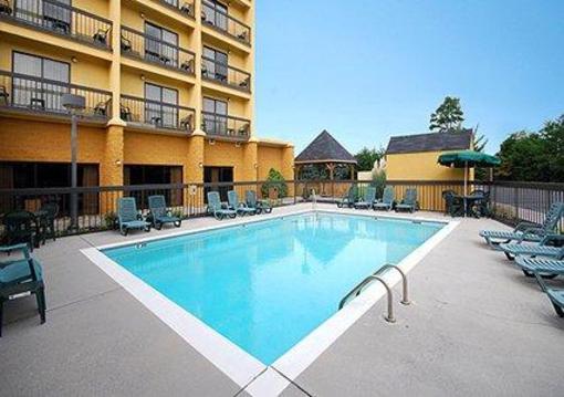 фото отеля Comfort Suites Pigeon Forge