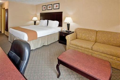 фото отеля Holiday Inn Express South Boston