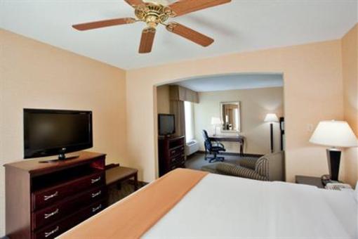 фото отеля Holiday Inn Express South Boston