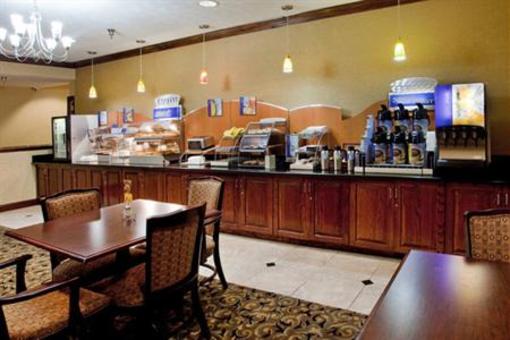 фото отеля Holiday Inn Express South Boston