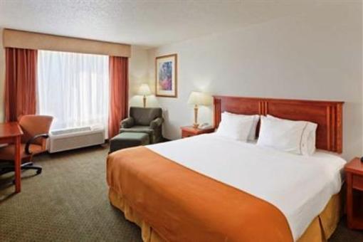 фото отеля Holiday Inn Express Hotel & Suites Lititz