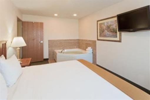 фото отеля Holiday Inn Express Hotel & Suites Lititz