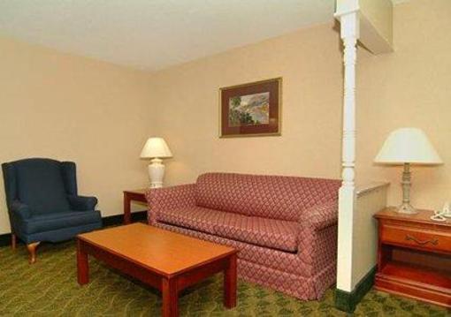 фото отеля Comfort Inn & Suites Jackson (Michigan)