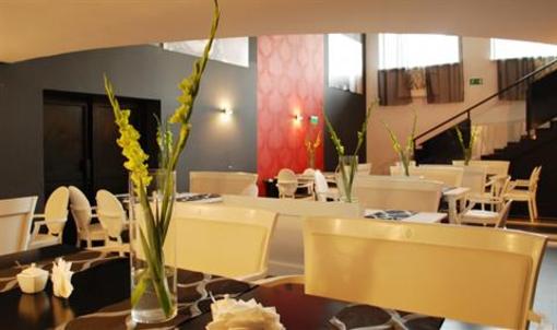 фото отеля Black & White Hotel Myslenice
