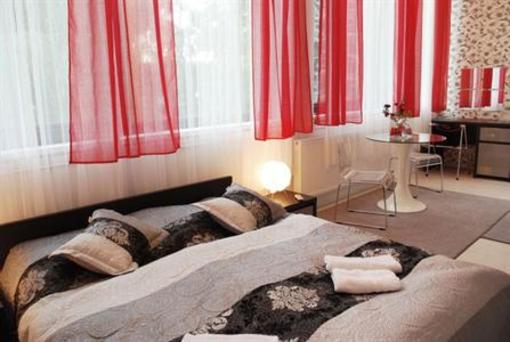 фото отеля Black & White Hotel Myslenice