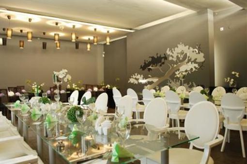 фото отеля Black & White Hotel Myslenice