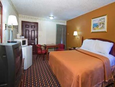 фото отеля Howard Johnson Express Gainesville