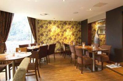 фото отеля Premier Inn Cardiff City Centre