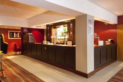 фото отеля Premier Inn Cardiff City Centre
