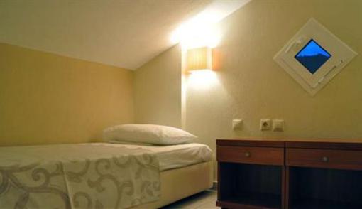 фото отеля Louloudis Hotel