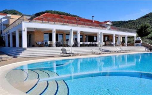фото отеля Louloudis Hotel