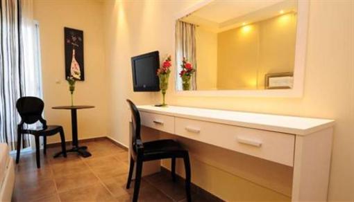 фото отеля Louloudis Hotel