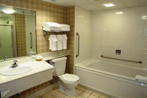 фото отеля Holiday Inn Port Washington