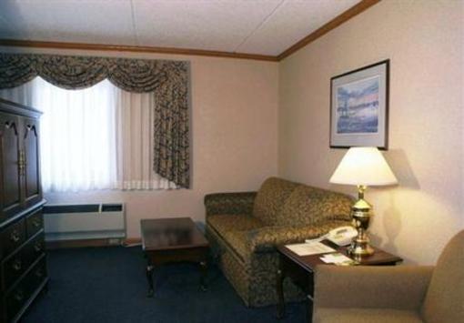 фото отеля Holiday Inn Port Washington