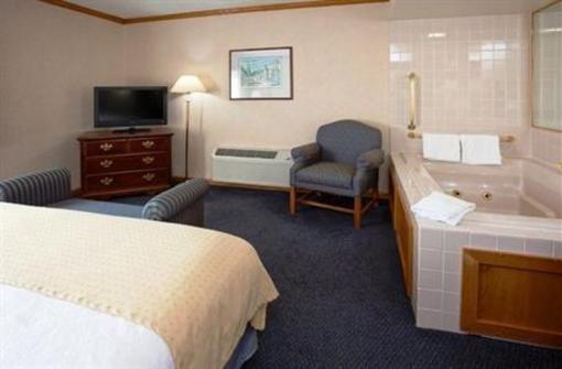 фото отеля Holiday Inn Port Washington