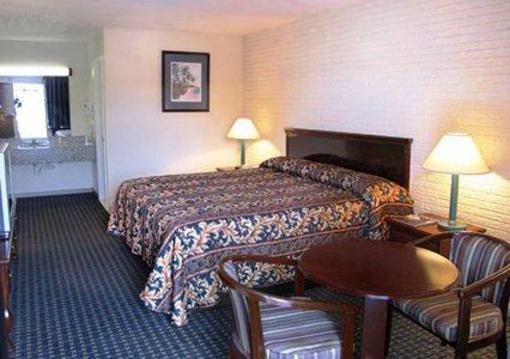 фото отеля Econo Lodge Inn & Suites Wilmington