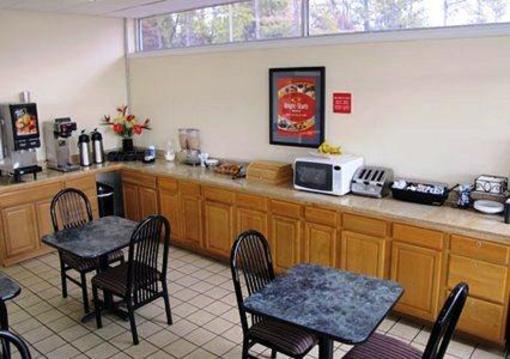 фото отеля Econo Lodge Inn & Suites Wilmington
