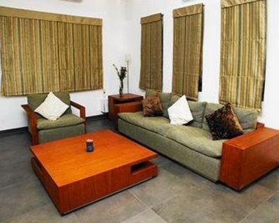 фото отеля Perfect Haven Hotel OMR Chennai