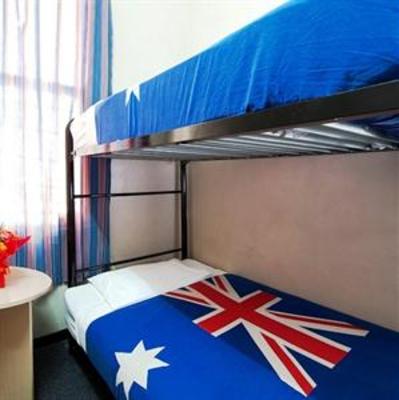 фото отеля Maze Backpackers / CB Hotel
