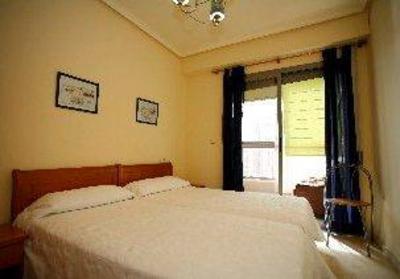 фото отеля Apartamentos Gemelos XX Benidorm