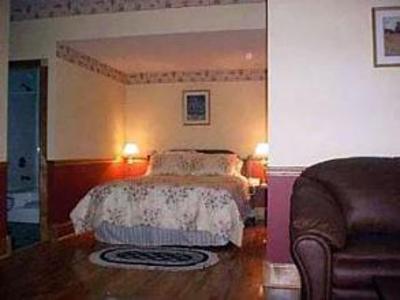 фото отеля The Victorian-Candle Bed & Breakfast