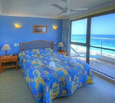 фото отеля Pacific Surf Absolute Beachfront Apartments