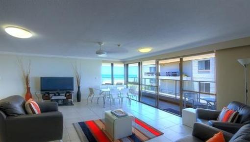фото отеля Pacific Surf Absolute Beachfront Apartments