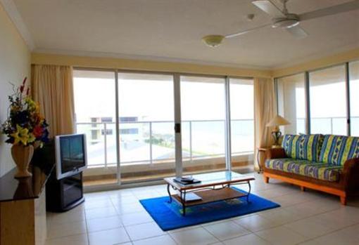фото отеля Pacific Surf Absolute Beachfront Apartments