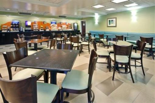 фото отеля Holiday Inn Express Hotel & Suites Brentwood (Tennessee)
