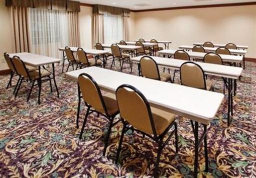 фото отеля Staybridge Suites Columbus Ft. Benning