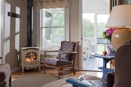 фото отеля English Meadows Inn Bed and Breakfast