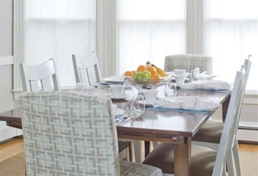фото отеля English Meadows Inn Bed and Breakfast