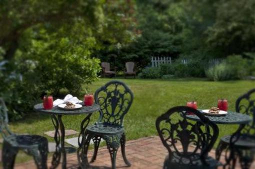 фото отеля English Meadows Inn Bed and Breakfast