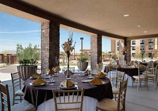 фото отеля Courtyard Salt River Marriott