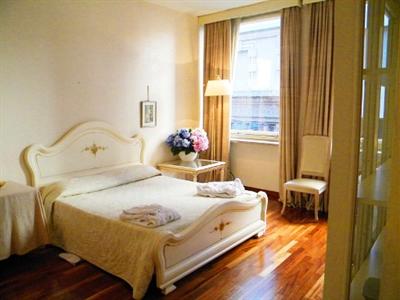 фото отеля Glamour Apartments