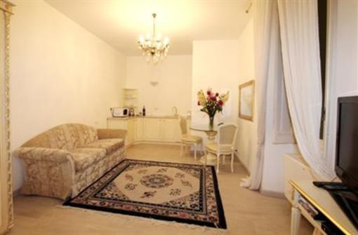 фото отеля Glamour Apartments
