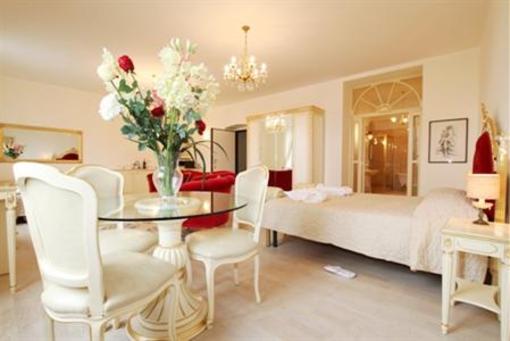 фото отеля Glamour Apartments