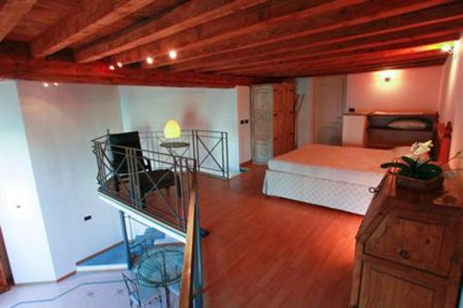 фото отеля Glamour Apartments
