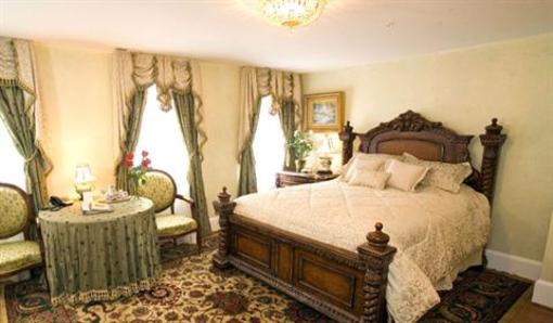фото отеля 1840s Carrollton Inn