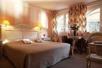 фото отеля Auberge Du Lac Hotel Saint-Marcel-les-Annonay