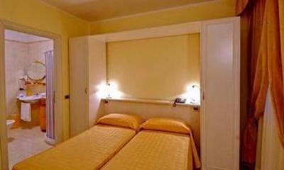 фото отеля Hotel White Palace Cento