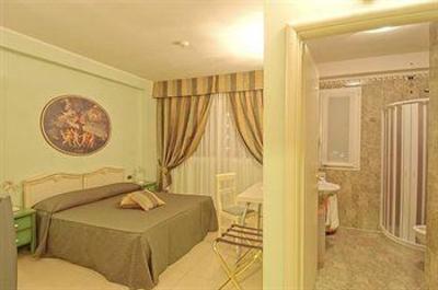 фото отеля Hotel White Palace Cento