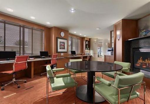 фото отеля Courtyard by Marriott Lancaster